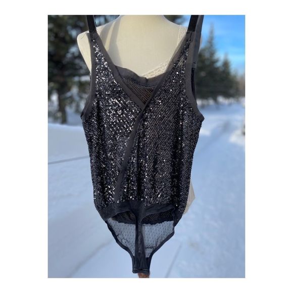 Free People Metallic Shimmer & Shine Bodysuit Night Sz XS NWT Black Silver - Picture 10 of 13